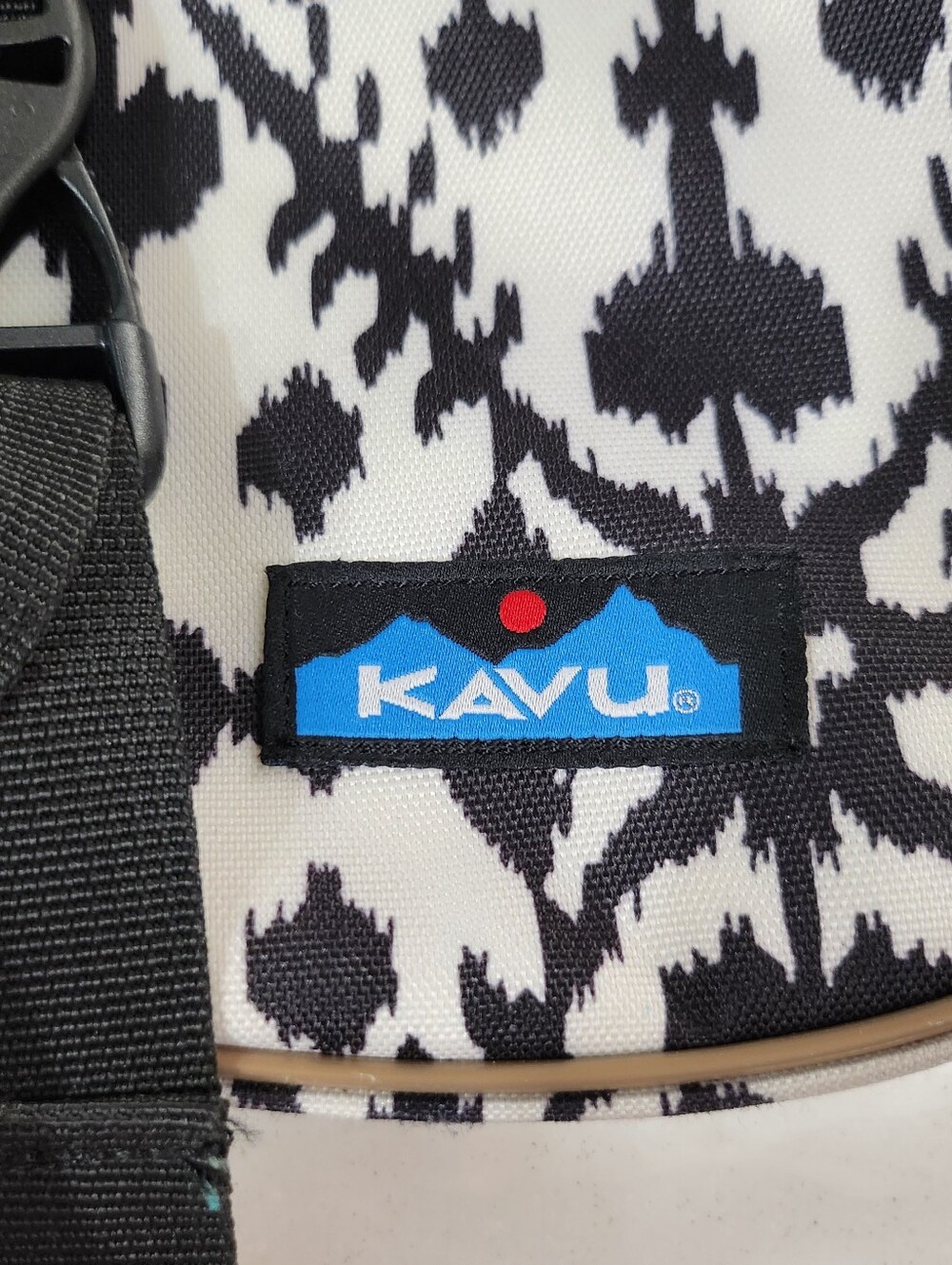 Kavu Rope Sling Bag - Picture 11 of 14